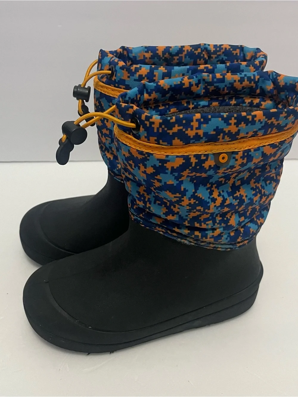 Bogs Snow Shell Digital Maze Winter Snow Boots Kids Youth Size 1 Black
